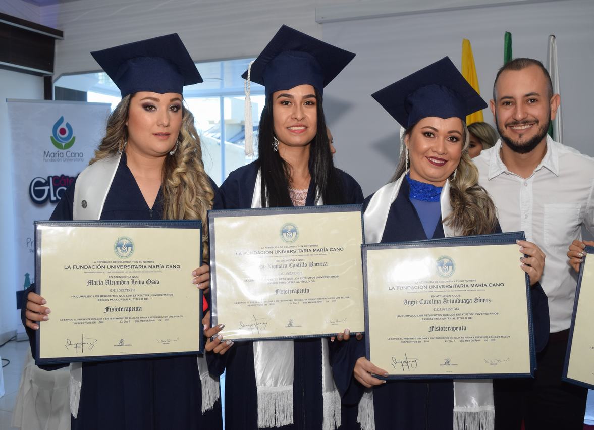 María Alejandra Leiva Osso, Xiomara Castillo Barrera, Angie Carolina Artunduaga Gómez.